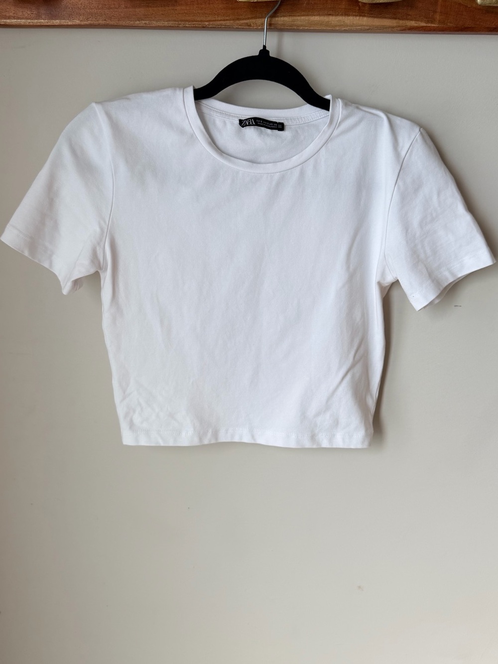 🟢 5 for $25 🟢 Zara White Cropped Crewneck Tee - Size Small